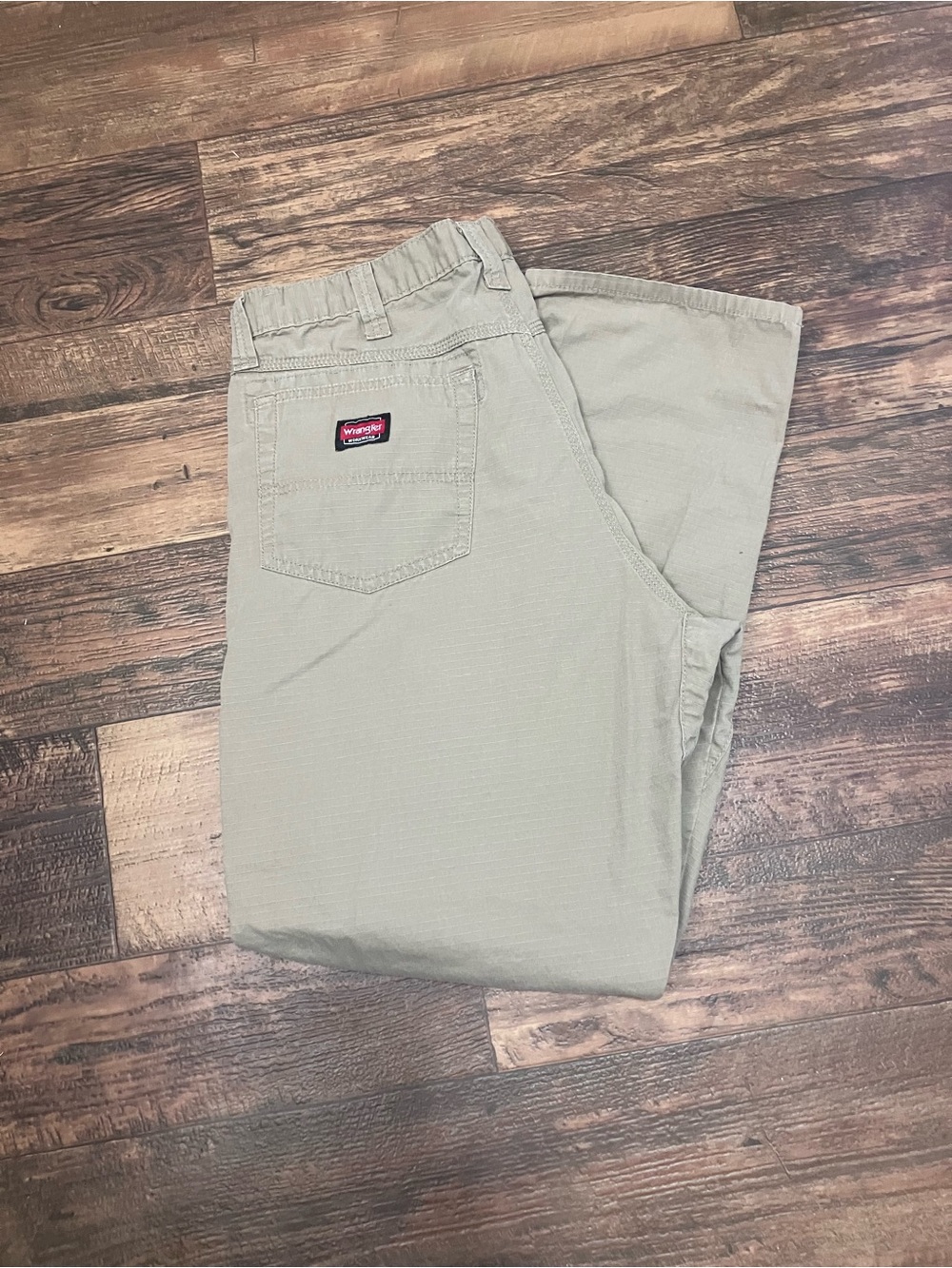 Wrangler Men’s Khaki Cargo Pants